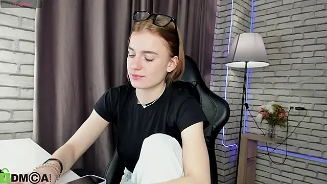 Stacey Brown online show from 02/02/26, 12:20