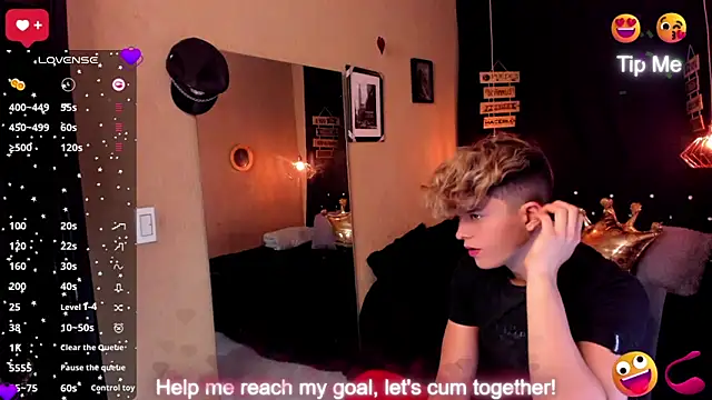 Snapshot of ANDRIUS_24 chatting on 04/10/26, 11:42 ANDRIUS 24 online show from 04/10/26, 11:42