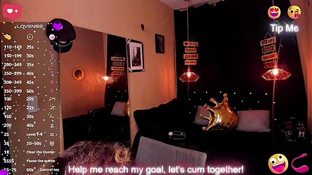 Snapshot of ANDRIUS_24 chatting on 04/22/26, 10:33 ANDRIUS 24 online show from 04/22/26, 10:33