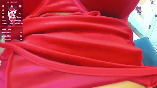 Snapshot of MarielQueenx chatting on 12/22/24, 06:49 MarielQueenx online show from 12/22/24, 06:49