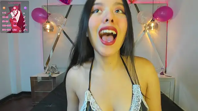 Snapshot of MarielQueenx chatting on 01/27/25, 07:24 MarielQueenx online show from 01/27/25, 07:24