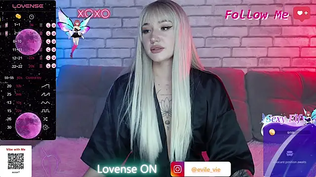 Snapshot of Eva_Evile chatting on 12/21/24, 11:33 Eva Evile online show from 12/21/24, 11:33