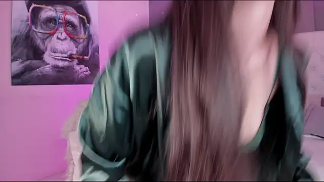 Snapshot of vega_roux chatting on 02/18/25, 02:06 vega roux online show from 02/18/25, 02:06