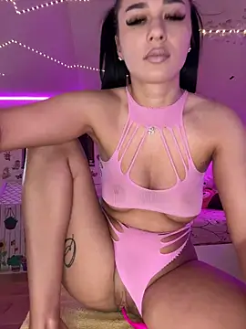 SelenaBee online show from 05/08/26, 06:08