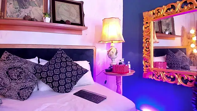 Hotsamantamature online show from 03/11/25, 07:36