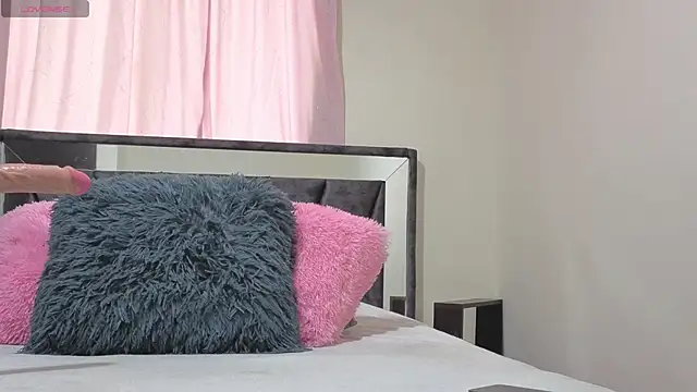 Snapshot of Hotsamantamature chatting on 11/07/25, 08:53 Hotsamantamature online show from 11/07/25, 08:53