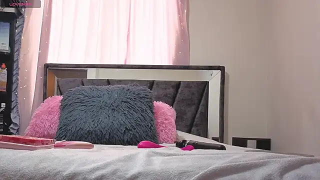 Snapshot of Hotsamantamature chatting on 11/13/25, 06:29 Hotsamantamature online show from 11/13/25, 06:29