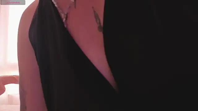 Hotsamantamature online show from 05/11/26, 08:50