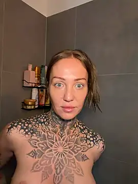 Snapshot of ElenaHaze chatting on 04/18/26, 07:56 ElenaHaze online show from 04/18/26, 07:56
