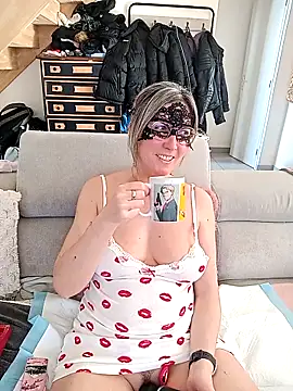 Snapshot of Rose_Libertine chatting on 03/23/26, 01:26 Rose Libertine online show from 03/23/26, 01:26