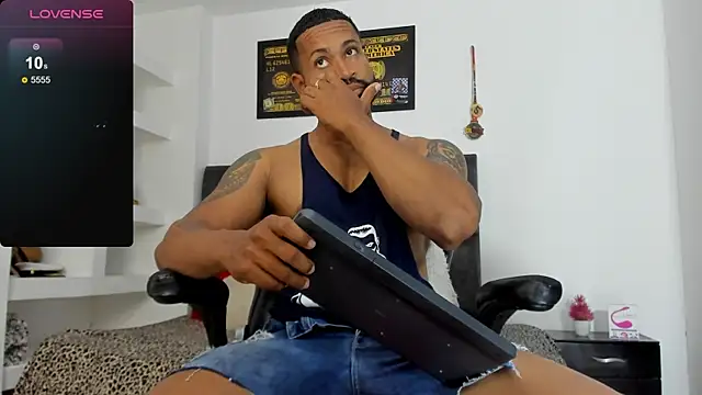 MattRodriguez9 online show from 03/20/25, 09:26