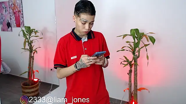 Jonesliam23 online show from 12/06/24, 07:01