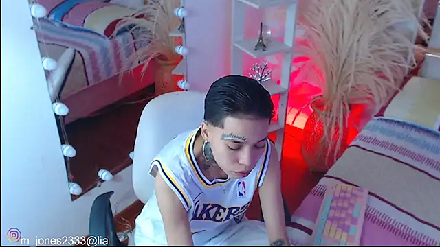 Jonesliam23 online show from 11/14/25, 07:01