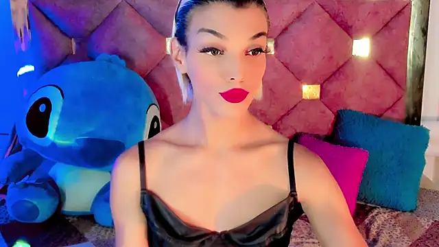 Snapshot of the-horus-girl chatting on 12/17/24, 12:34 the-horus-girl online show from 12/17/24, 12:34