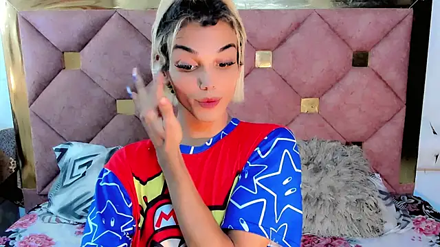 Snapshot of the-horus-girl chatting on 01/05/25, 04:36 the-horus-girl online show from 01/05/25, 04:36