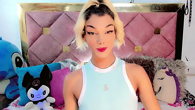 Snapshot of the-horus-girl chatting on 01/07/25, 01:28 the-horus-girl online show from 01/07/25, 01:28