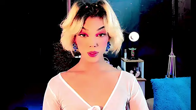 Snapshot of the-horus-girl chatting on 02/05/25, 01:26 the-horus-girl online show from 02/05/25, 01:26