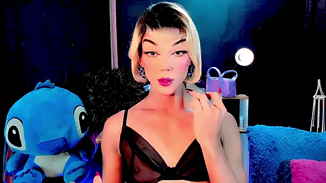 Snapshot of the-horus-girl chatting on 02/09/25, 01:22 the-horus-girl online show from 02/09/25, 01:22