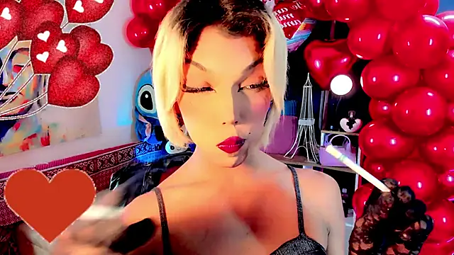 Snapshot of the-horus-girl chatting on 02/15/25, 07:27 the-horus-girl online show from 02/15/25, 07:27