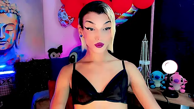 Snapshot of the-horus-girl chatting on 03/05/25, 11:49 the-horus-girl online show from 03/05/25, 11:49