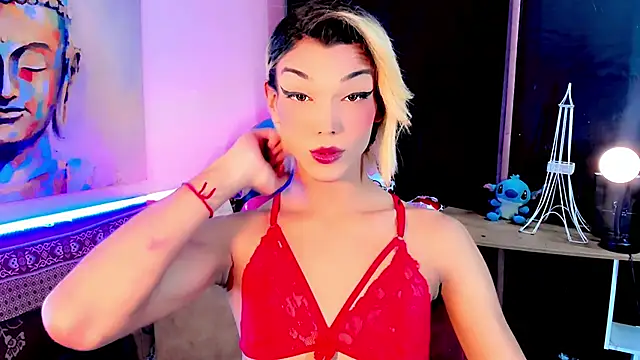 Snapshot of the-horus-girl chatting on 03/11/25, 04:32 the-horus-girl online show from 03/11/25, 04:32