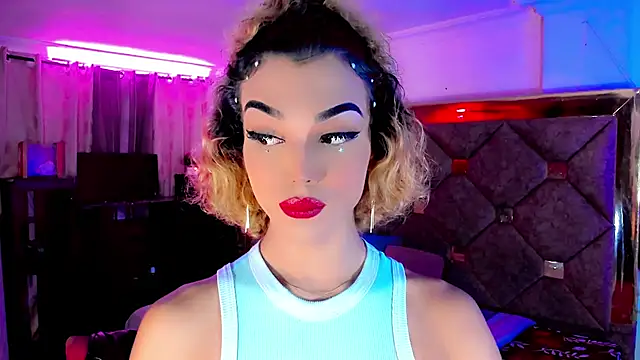 Snapshot of the-horus-girl chatting on 10/30/25, 03:08 the-horus-girl online show from 10/30/25, 03:08