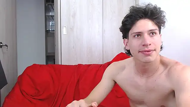 Snapshot of Sanit_Di chatting on 04/23/26, 01:07 Sanit Di online show from 04/23/26, 01:07