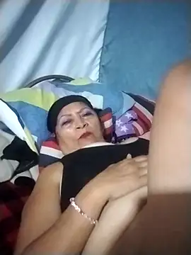 Snapshot of naysi chatting on 03/08/25, 08:14 naysi online show from 03/08/25, 08:14