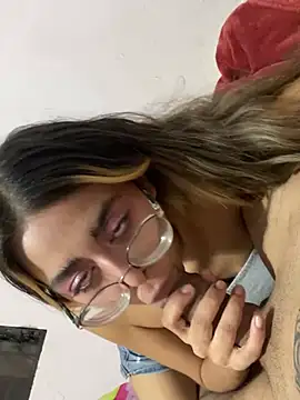 Snapshot of Nenitalinda69 chatting on 12/31/24, 01:57 Nenitalinda69 online show from 12/31/24, 01:57