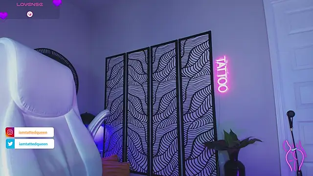 Snapshot of Tatted_Queen chatting on 10/06/25, 06:49 Tatted Queen online show from 10/06/25, 06:49