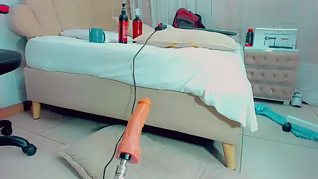 EmilyySaenz online show from 03/13/25, 08:00