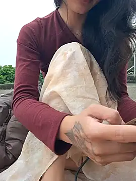 Snapshot of Linda_2k chatting on 12/30/24, 06:53 Linda 2k online show from 12/30/24, 06:53