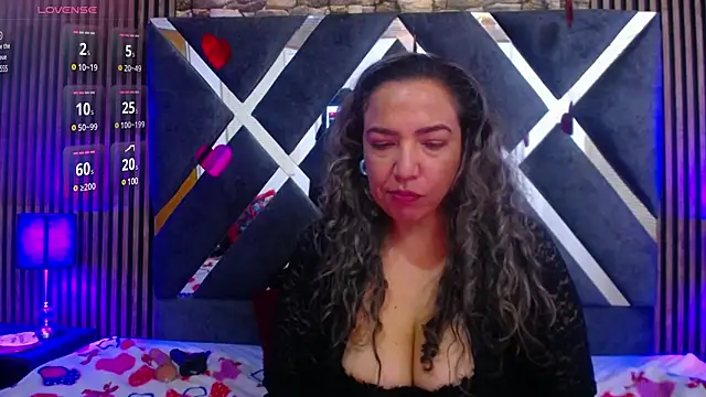 Snapshot of marie_hss chatting on 02/13/25, 11:26 marie hss online show from 02/13/25, 11:26