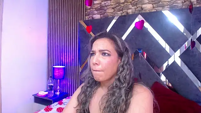 Snapshot of marie_hss chatting on 02/14/25, 08:59 marie hss online show from 02/14/25, 08:59