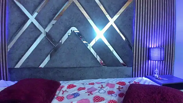 Snapshot of marie_hss chatting on 03/21/25, 11:01 marie hss online show from 03/21/25, 11:01