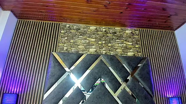 Snapshot of marie_hss chatting on 03/22/25, 11:42 marie hss online show from 03/22/25, 11:42