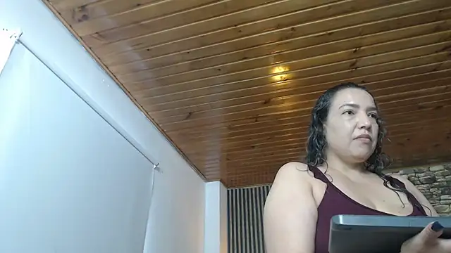 Snapshot of marie_hss chatting on 10/13/25, 06:52 marie hss online show from 10/13/25, 06:52