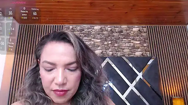 Snapshot of marie_hss chatting on 10/15/25, 08:09 marie hss online show from 10/15/25, 08:09