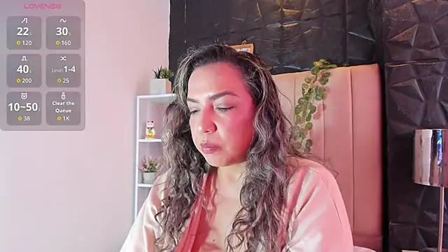 Snapshot of marie_hss chatting on 11/19/25, 02:39 marie hss online show from 11/19/25, 02:39