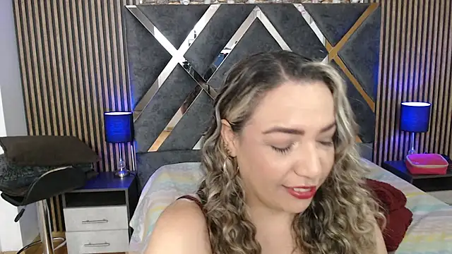 Snapshot of marie_hss chatting on 06/18/26, 07:29 marie hss online show from 06/18/26, 07:29