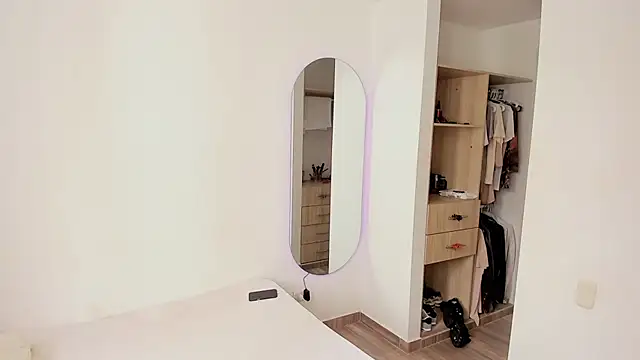 rose scottt online show from 10/07/25, 02:47