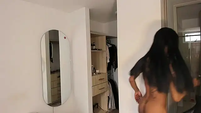 Snapshot of rose_scottt chatting on 04/17/26, 09:18 rose scottt online show from 04/17/26, 09:18