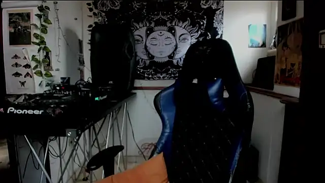 Demongirl6666 online show from 03/17/25, 05:49