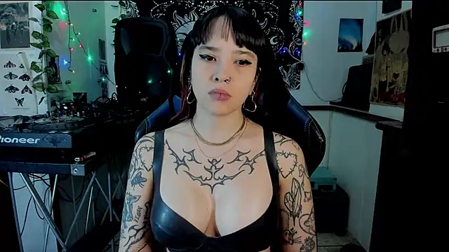 Demongirl6666 online show from 03/19/25, 12:37