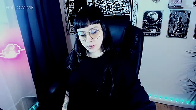 Demongirl6666 online show from 12/19/25, 09:11