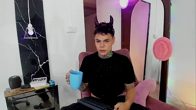 Jordyrodriiguez online show from 10/31/25, 10:22