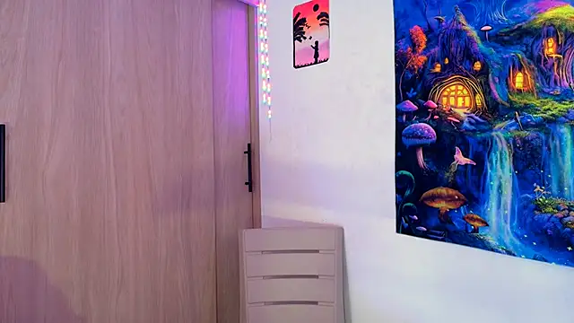 CatrinaRossi online show from 11/20/25, 07:57