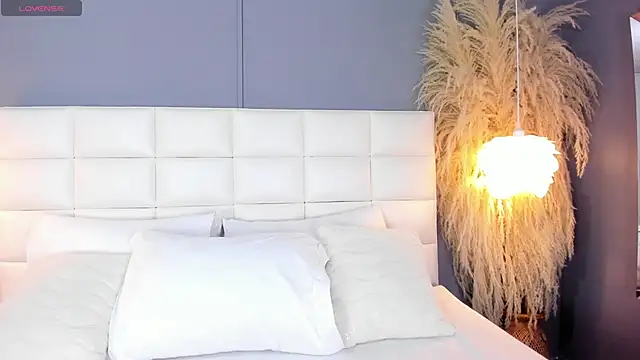 HannaKarson online show from 11/29/25, 11:35