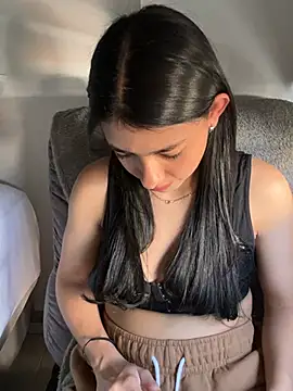 Snapshot of Liissa_cute_ chatting on 03/13/26, 08:37 Liissa cute online show from 03/13/26, 08:37