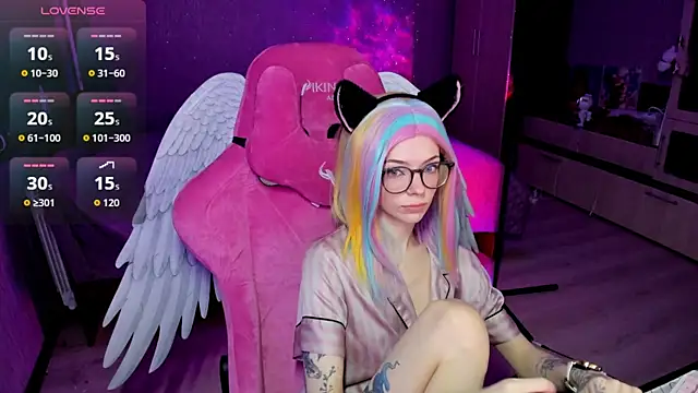 Snapshot of The_love_project chatting on 11/14/25, 11:24 The love project online show from 11/14/25, 11:24